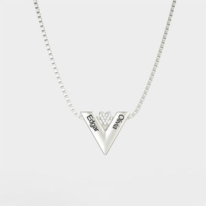 Personalized V-shaped couple heart necklace